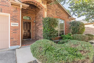 10844 Irish Glen Trail, Fort Worth, TX 76052 - Photo 2
