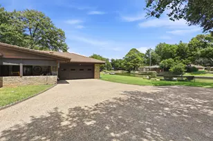 2308 Briarwood Blvd, Arlington, TX 76013 - Photo 32