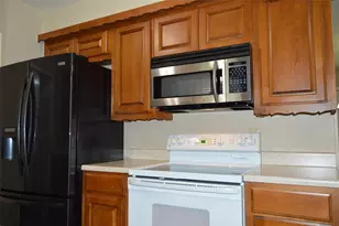 3321 Eastland Ave, Greenville, TX 75402 - Photo 10