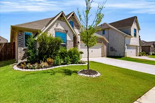 615 Frio Ln, Aubrey, TX 76227 - Photo 2