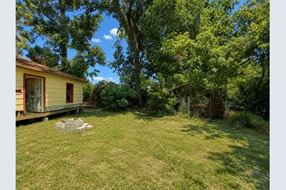 921 S Medora Street, Terrell, TX 75160 - Photo 16