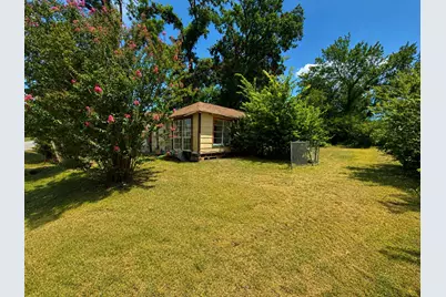 921 S Medora Street, Terrell, TX 75160 - Photo 6