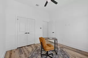 707 W Turner St, Wolfe City, TX 75496 - Photo 28