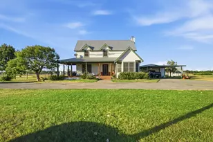 12509 Strittmatter Rd, Pilot Point, TX 76258 - Photo 2