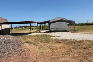 408 Co Rd 4415, Whitewright, TX 75491 - Photo 26