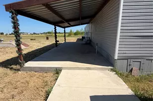 408 Co Rd 4415, Whitewright, TX 75491 - Photo 24