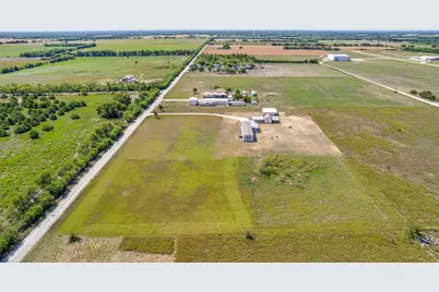 408 County Road 4415, Whitewright, TX 75491 - Photo 2