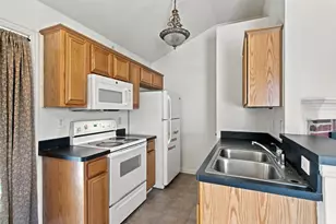 616 Mustang Ct, Little Elm, TX 75068 - Photo 8