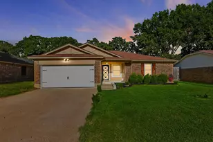 6203 Big Springs Dr, Arlington, TX 76001 - Photo 1