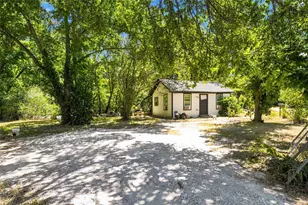 2000 Parrish St, Bellmead, TX 76705 - Photo 2