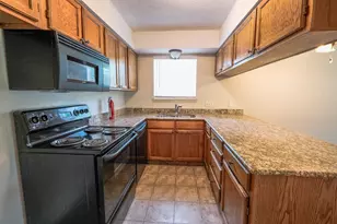 1909 Sutter St, Fort Worth, TX 76107 - Photo 4