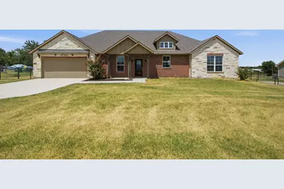 1009 Northern Oaks Court, Springtown, TX 76082 - Photo 1