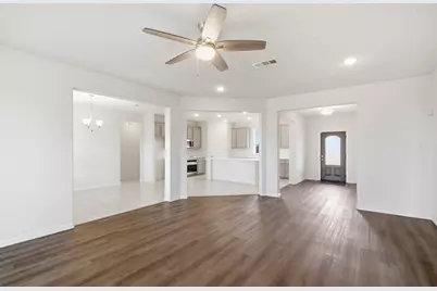 1009 Northern Oaks Court, Springtown, TX 76082 - Photo 14