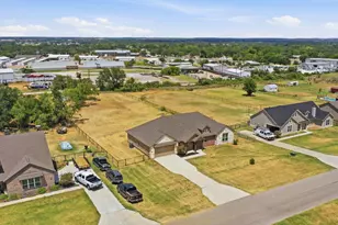 1009 Northern Oaks Ct, Springtown, TX 76082 - Photo 36