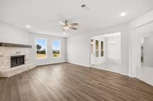 1009 Northern Oaks Ct, Springtown, TX 76082 - Photo 10