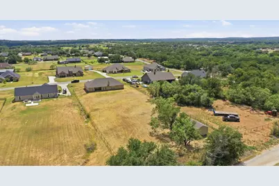 1009 Northern Oaks Court, Springtown, TX 76082 - Photo 38