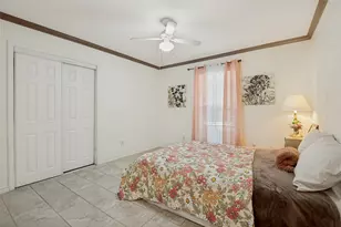 2006 E Branch Hollow Dr, Carrollton, TX 75007 - Photo 12