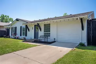 641 Furlong Dr, Dallas, TX 75211 - Photo 6