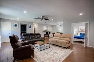 641 Furlong Dr, Dallas, TX 75211 - Photo 16