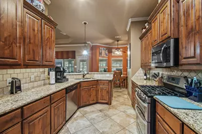 112 Knight Court, Springtown, TX 76082 - Photo 10