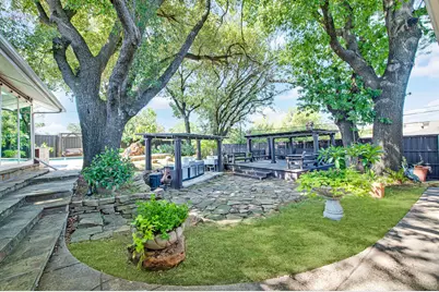 14087 Brookridge Drive, Dallas, TX 75240 - Photo 32