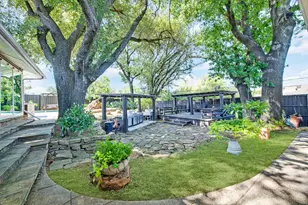 14087 Brookridge Dr, Dallas, TX 75240 - Photo 32