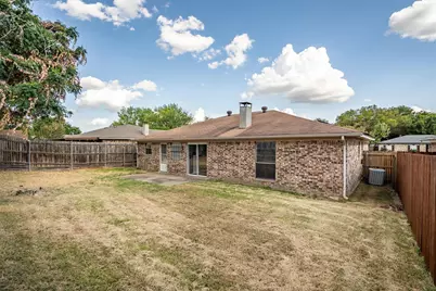 2717 W Oakdale Road, Irving, TX 75060 - Photo 24
