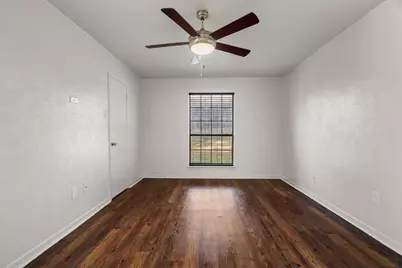 2717 W Oakdale Road, Irving, TX 75060 - Photo 16