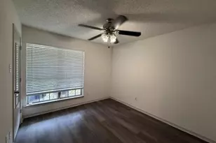 1017 Mill River Dr, Garland, TX 75043 - Photo 12
