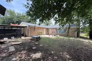 1017 Mill River Dr, Garland, TX 75043 - Photo 14