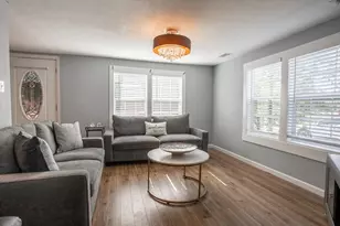 519 Taylor St, Arlington, TX 76011 - Photo 2