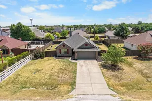 144 Price Cir, Hackberry, TX 75036 - Photo 26