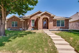 517 Magnolia Ln, Glenn Heights, TX 75154 - Photo 1