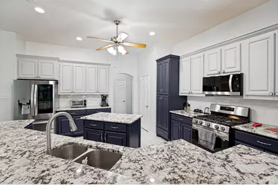 517 Magnolia Lane, Glenn Heights, TX 75154 - Photo 12