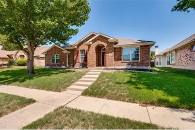517 Magnolia Lane, Glenn Heights, TX 75154 - Photo 2