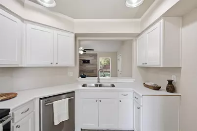 2606 Worth Forest Court, Arlington, TX 76016 - Photo 10