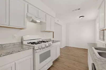 9905 Grove Oaks Boulevard, Dallas, TX 75217 - Photo 10