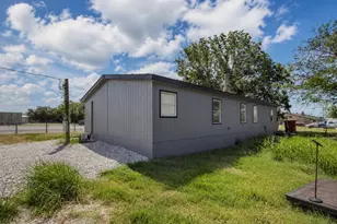 18327 Gholson Rd, Waco, TX 76705 - Photo 16