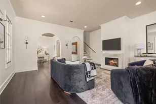 3633 Crestline Rd, Fort Worth, TX 76107 - Photo 2