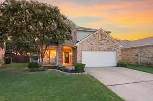4156 Petersburg Dr, Fort Worth, TX 76244 - Photo 2