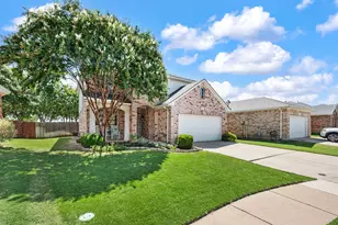 4156 Petersburg Dr, Fort Worth, TX 76244 - Photo 4
