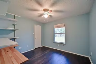 907 Clear Creek Dr, Arlington, TX 76001 - Photo 14