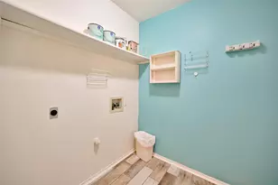 907 Clear Creek Dr, Arlington, TX 76001 - Photo 22