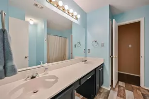 907 Clear Creek Dr, Arlington, TX 76001 - Photo 18