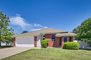 907 Clear Creek Dr, Arlington, TX 76001 - Photo 28