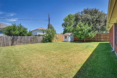 907 Clear Creek Drive, Arlington, TX 76001 - Photo 26