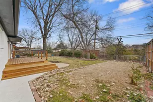 11046 Delford Cir, Dallas, TX 75228 - Photo 10