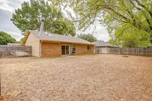2610 N Casa Blanca Ct, Arlington, TX 76015 - Photo 30