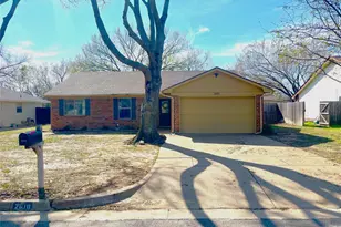 2610 N Casa Blanca Ct, Arlington, TX 76015 - Photo 1