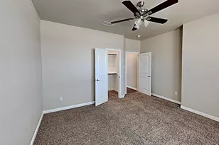 2606 Lavender Ln, Glenn Heights, TX 75154 - Photo 8